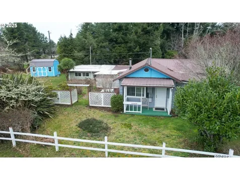 69493 Wildwood Road North Bend OR 97459