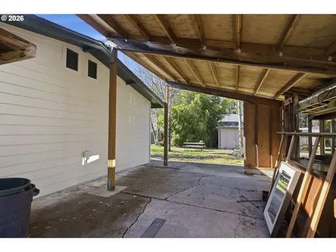 87988 6th Street Veneta OR 97487