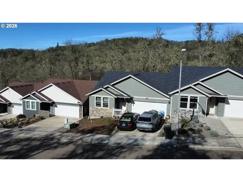 1660 NE Alameda Avenue Roseburg OR 97470