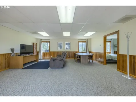 45632 Mckenzie Highway Vida OR 97488