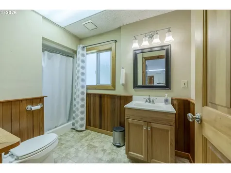 45632 Mckenzie Highway Vida OR 97488