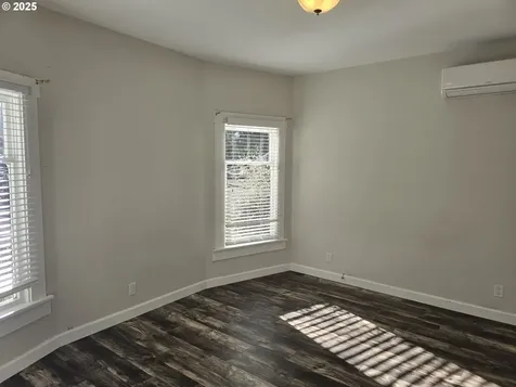 202 Adams Avenue Cottage Grove OR 97424