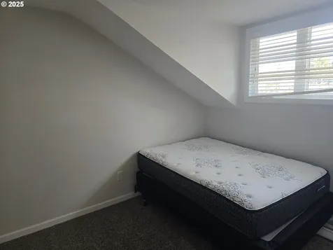 202 Adams Avenue Cottage Grove OR 97424