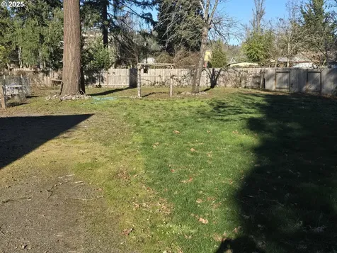 202 Adams Avenue Cottage Grove OR 97424