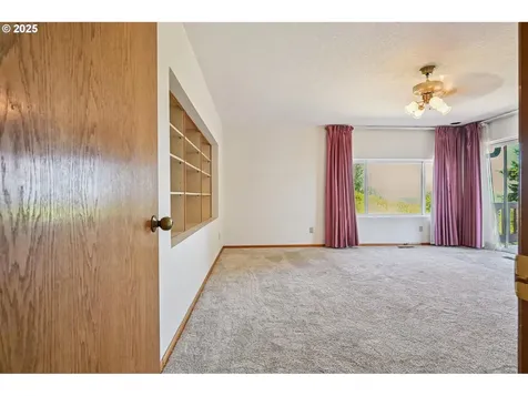 23212 SE Yellowhammer Street Damascus OR 97089