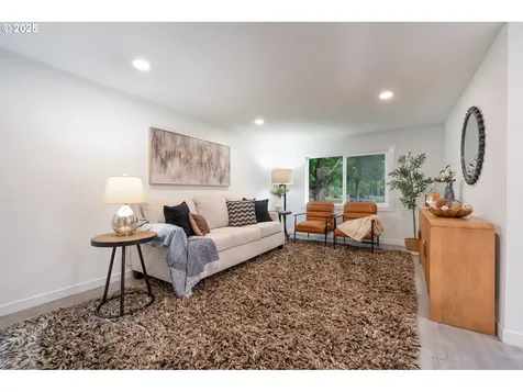 3217 Linda Street Woodburn OR 97071