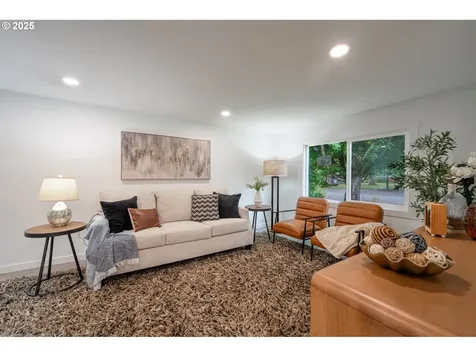 3217 Linda Street Woodburn OR 97071