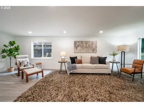 3217 Linda Street Woodburn OR 97071