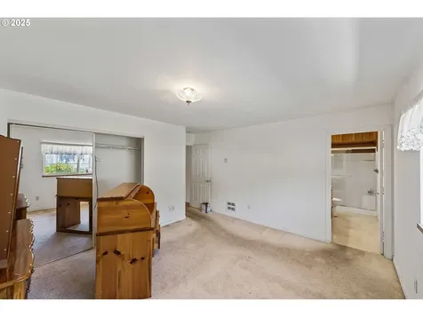 1066 Pirates Court Coos Bay OR 97420
