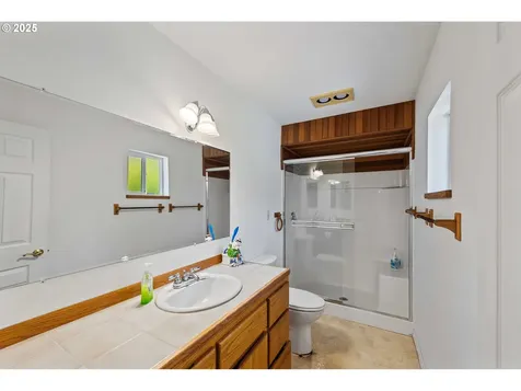 1066 Pirates Court Coos Bay OR 97420