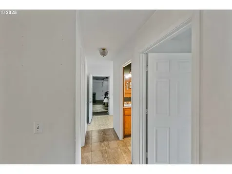 1066 Pirates Court Coos Bay OR 97420