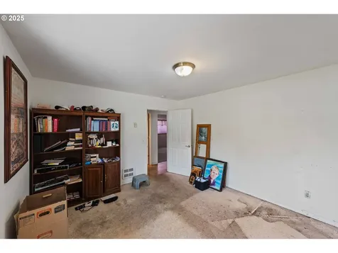 1066 Pirates Court Coos Bay OR 97420