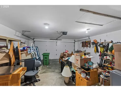 1066 Pirates Court Coos Bay OR 97420
