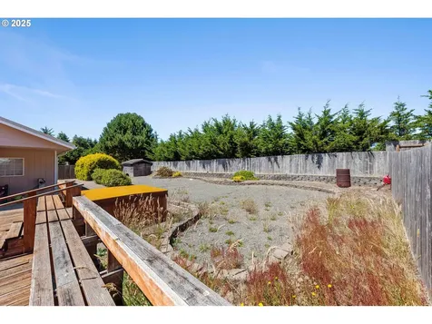 1066 Pirates Court Coos Bay OR 97420
