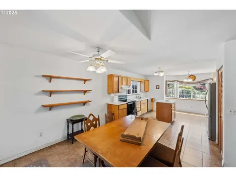 1066 Pirates Court Coos Bay OR 97420