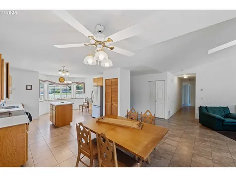 1066 Pirates Court Coos Bay OR 97420