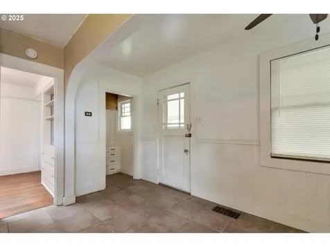 5617 SE Rural Street Portland OR 97206