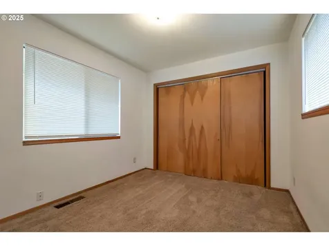 5617 SE Rural Street Portland OR 97206