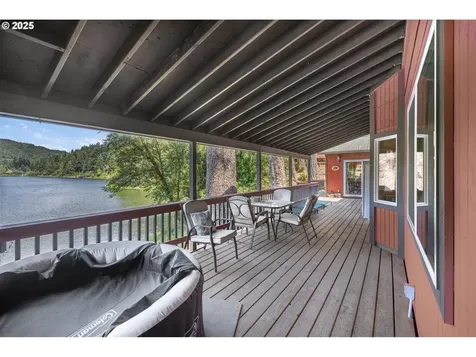 1547 N Tenmile Lake Lakeside OR 97449