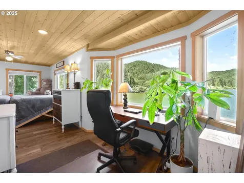 1547 N Tenmile Lake Lakeside OR 97449