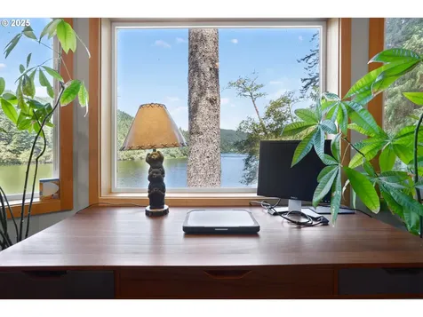 1547 N Tenmile Lake Lakeside OR 97449