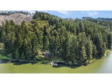 1547 N Tenmile Lake Lakeside OR 97449
