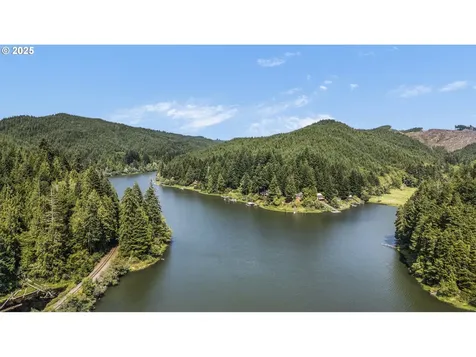 1547 N Tenmile Lake Lakeside OR 97449