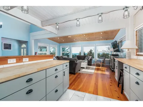 46990 Terrace Drive Neskowin OR 97149