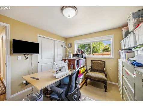 355 Cedar Avenue Woodburn OR 97071