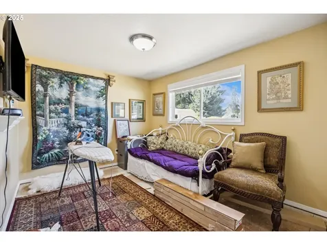 355 Cedar Avenue Woodburn OR 97071