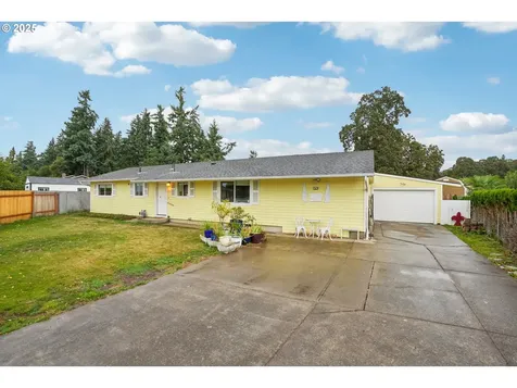 355 Cedar Avenue Woodburn OR 97071