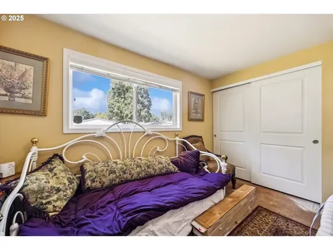 355 Cedar Avenue Woodburn OR 97071