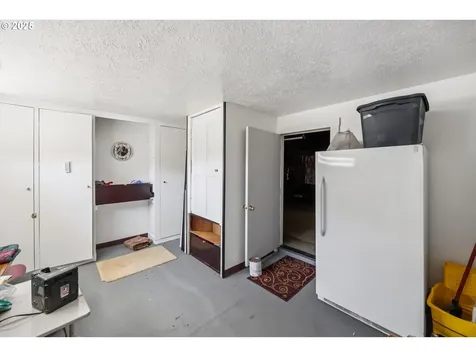 355 Cedar Avenue Woodburn OR 97071