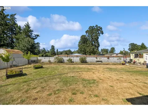 355 Cedar Avenue Woodburn OR 97071