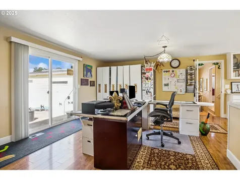 355 Cedar Avenue Woodburn OR 97071