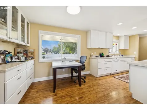 355 Cedar Avenue Woodburn OR 97071