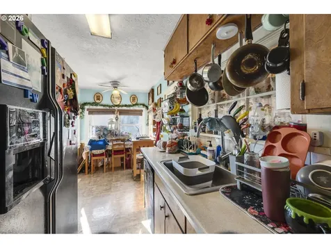 1601 SE 130th Avenue Portland OR 97233