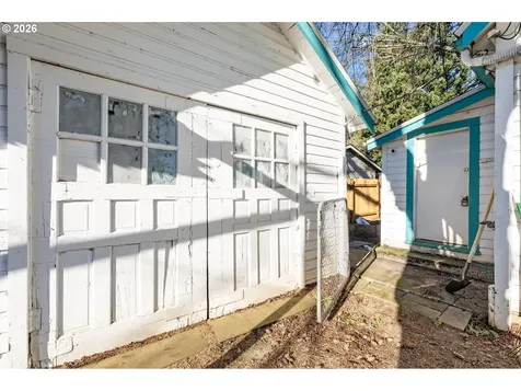 1601 SE 130th Avenue Portland OR 97233