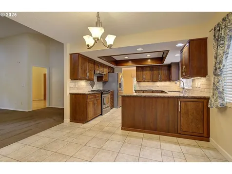 10216 SE 15th Street Vancouver WA 98664