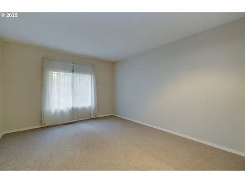 10216 SE 15th Street Vancouver WA 98664