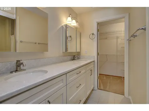 10216 SE 15th Street Vancouver WA 98664