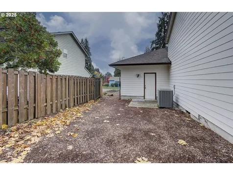 10216 SE 15th Street Vancouver WA 98664
