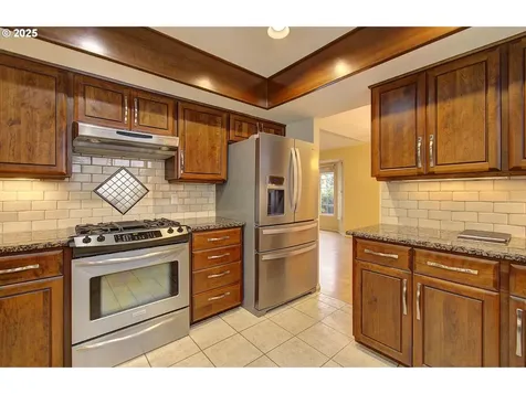 10216 SE 15th Street Vancouver WA 98664