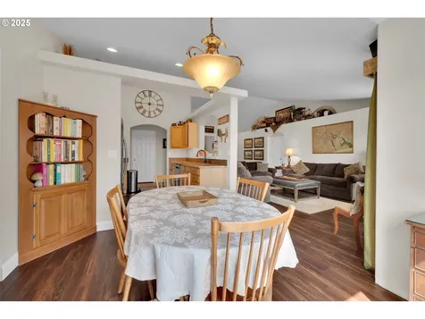 6057 Pebble Court Springfield OR 97478