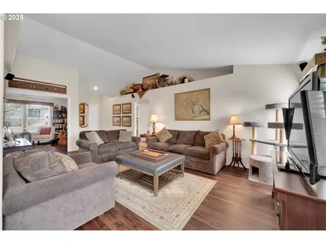 6057 Pebble Court Springfield OR 97478