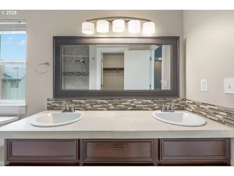 4223 SE Anderegg Drive Portland OR 97236
