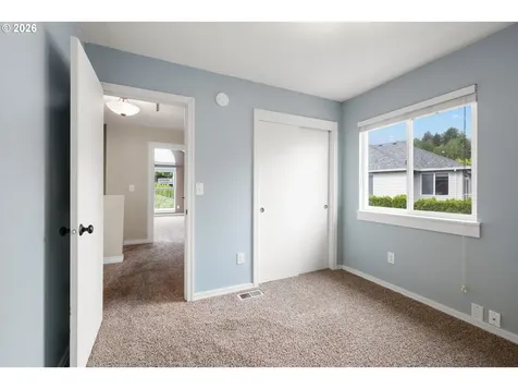 4223 SE Anderegg Drive Portland OR 97236