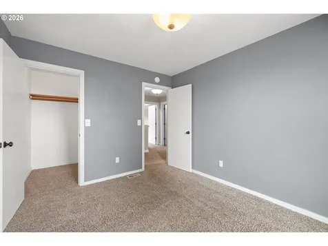 4223 SE Anderegg Drive Portland OR 97236