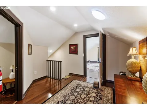 6541 E Burnside Street Portland OR 97215