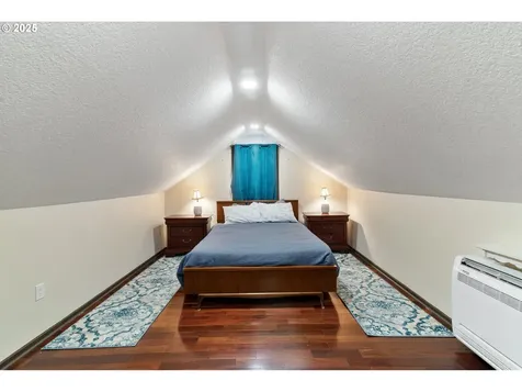 6541 E Burnside Street Portland OR 97215
